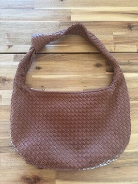 Quince Woven Shoulder Bag Rich Caramel Brown